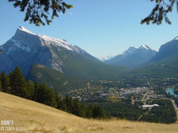 The Canadian Rocky Mountains are approximately 500 miles 800km east of 