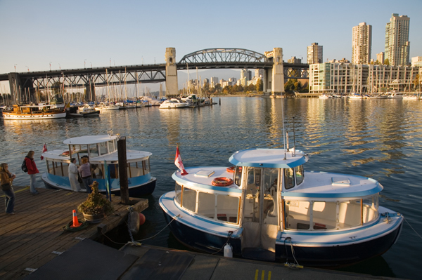 Getting around Vancouver by organized tours | Bus and boat tours, train and walking tours...